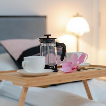 Deluxe Mtp Apartments Matejki By Noclegi Renters Poznań Eksteriør billede