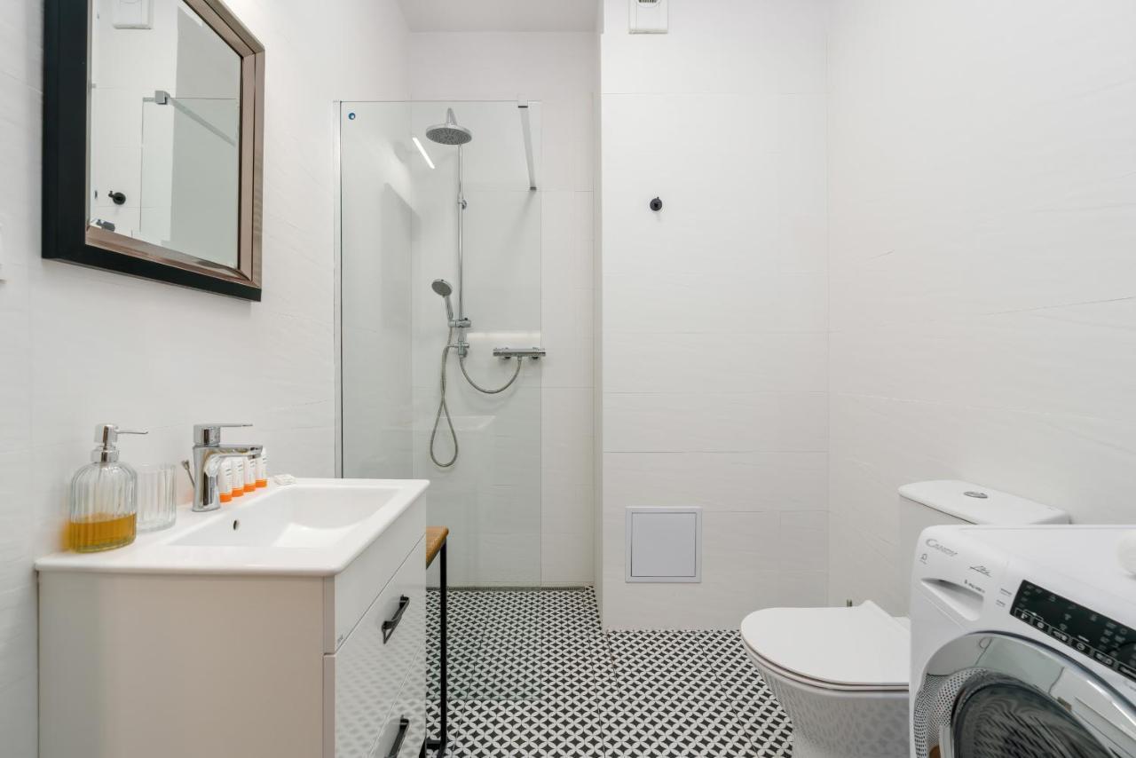 Deluxe Mtp Apartments Matejki By Noclegi Renters Poznań Eksteriør billede