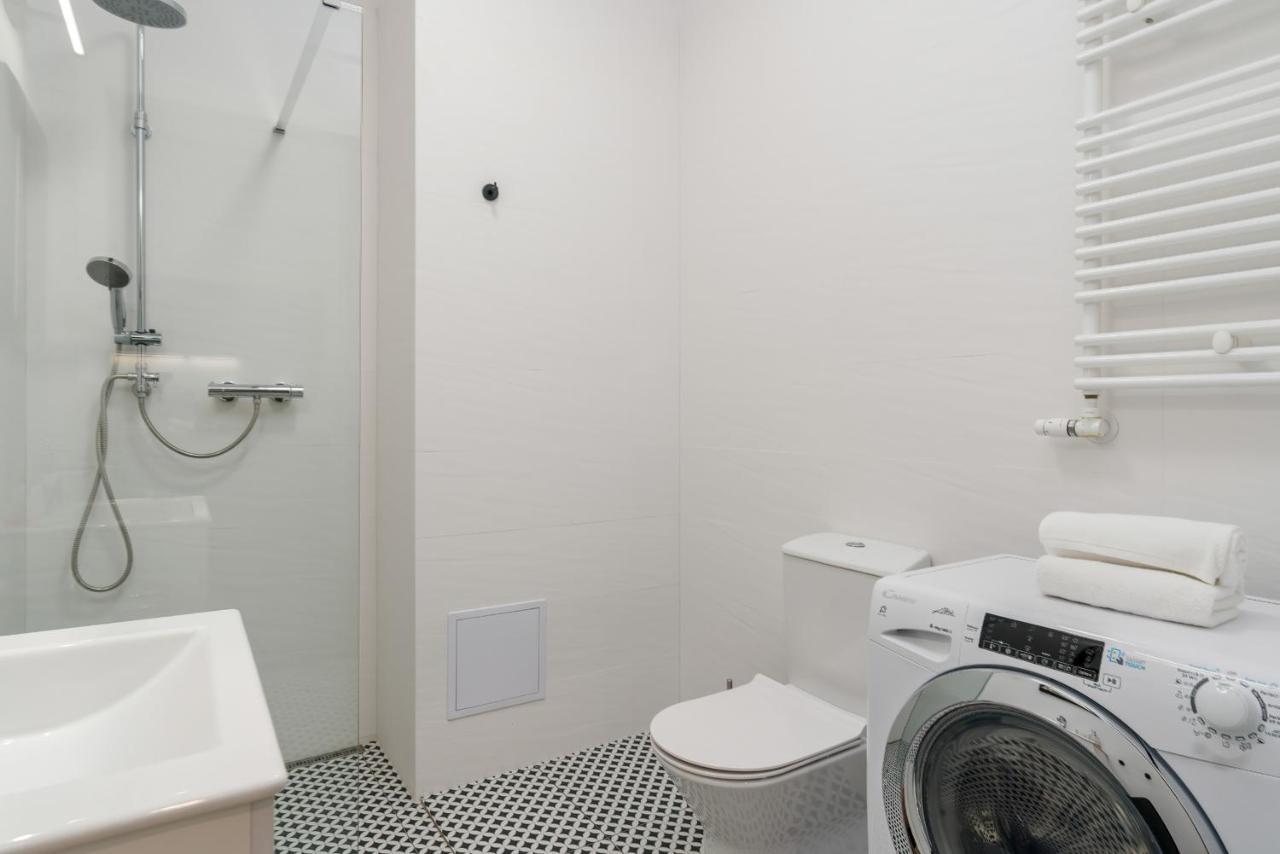 Deluxe Mtp Apartments Matejki By Noclegi Renters Poznań Eksteriør billede