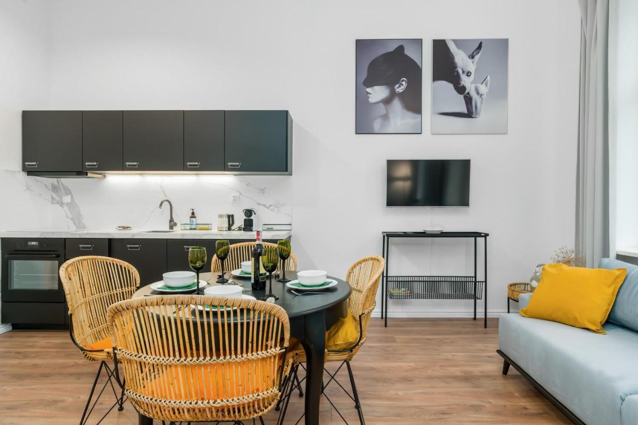 Deluxe Mtp Apartments Matejki By Noclegi Renters Poznań Eksteriør billede