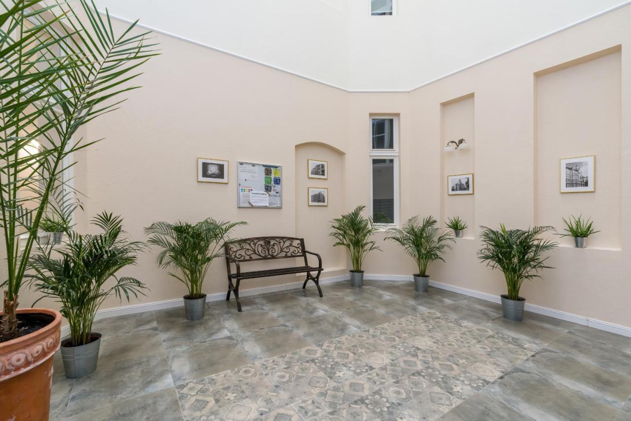 Deluxe Mtp Apartments Matejki By Noclegi Renters Poznań Eksteriør billede